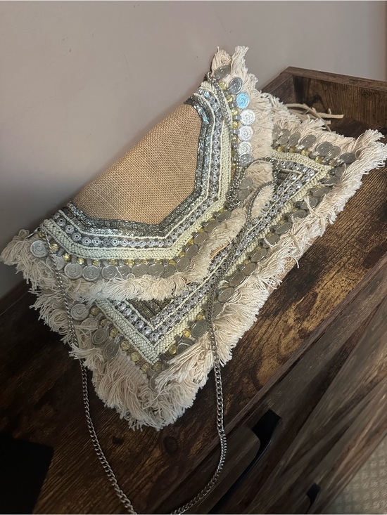 Handbags - Embellished Fringe Coin Clutch in Cream and Gold